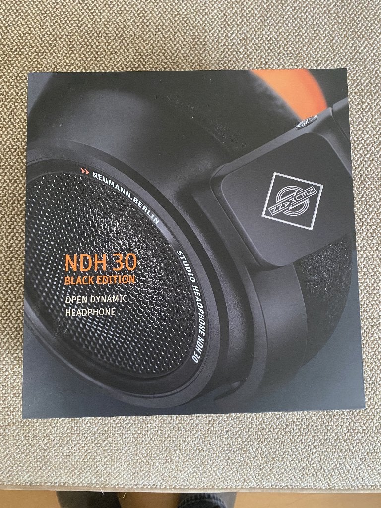 Neumann NDH30 Black Edition, Zo goed als nieuw, Open-ear, Zwart, Ophalen