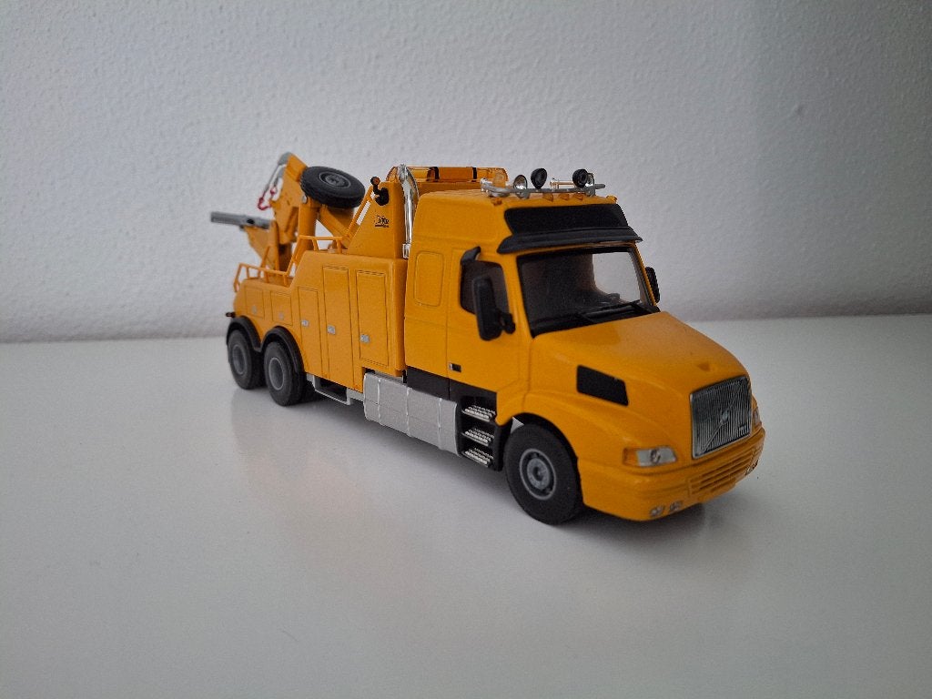 Volvo NH Glob. berging, basis geel Lion toys 1/50, Ophalen of Verzenden, Nieuw, Bus of Vrachtwagen, Lion Toys