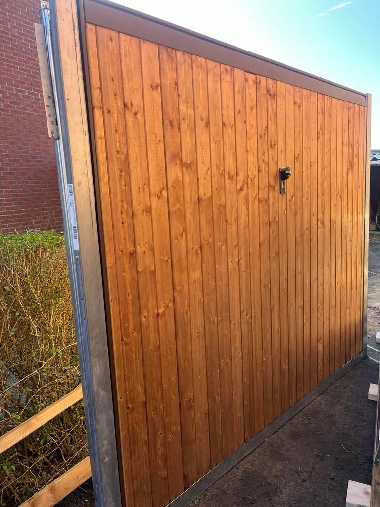 Hormann garagedeur met houten afwerking - Nieuw, Ophalen, 120 cm of meer, 200 tot 215 cm, Hout