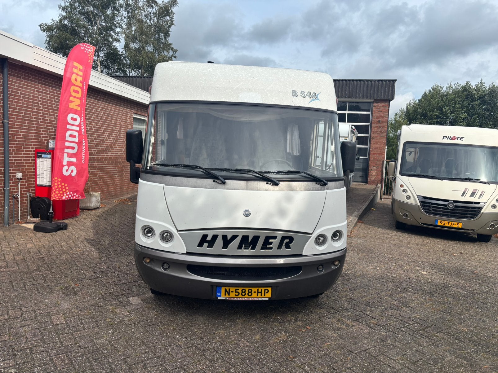 HYMER B544 | AUTOMAAT | MAXXFANN | AIRCO | NIEUWE DB RIEM, Caravans en Kamperen, Campers, Ringverwarming, Fiat, Treinzit, Afzuigkap