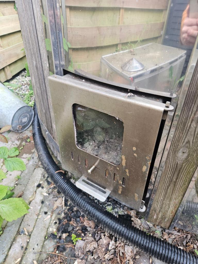 Hottub Houtgestookt. 200cm doorsnee. Goede staat!, Gebruikt, Vast, Afdekzeil, Ophalen of Verzenden