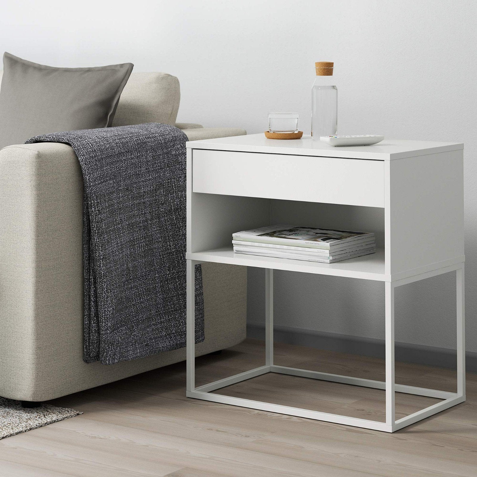 IKEA Vikhammer nachtkastje wit met lade - 60cm, Ophalen, Zo goed als nieuw, Minder dan 45 cm, 55 tot 70 cm