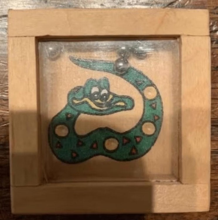 Houten spelletje in behendigheid van slang en balletjes, Kinderen en Baby's, Speelgoed | Houten speelgoed, Ophalen of Verzenden