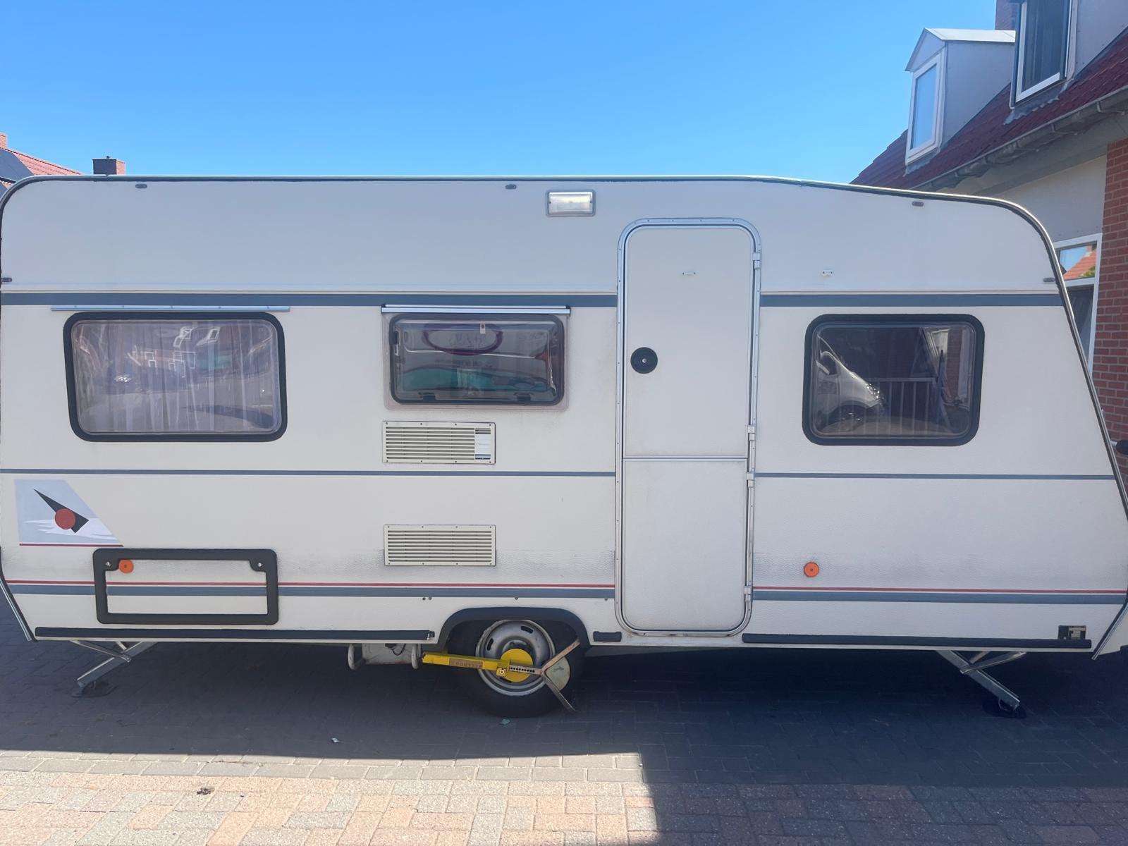 Burstner holiday, Caravans en Kamperen, Rondzit, Particulier, Luifel, Tot en met 4