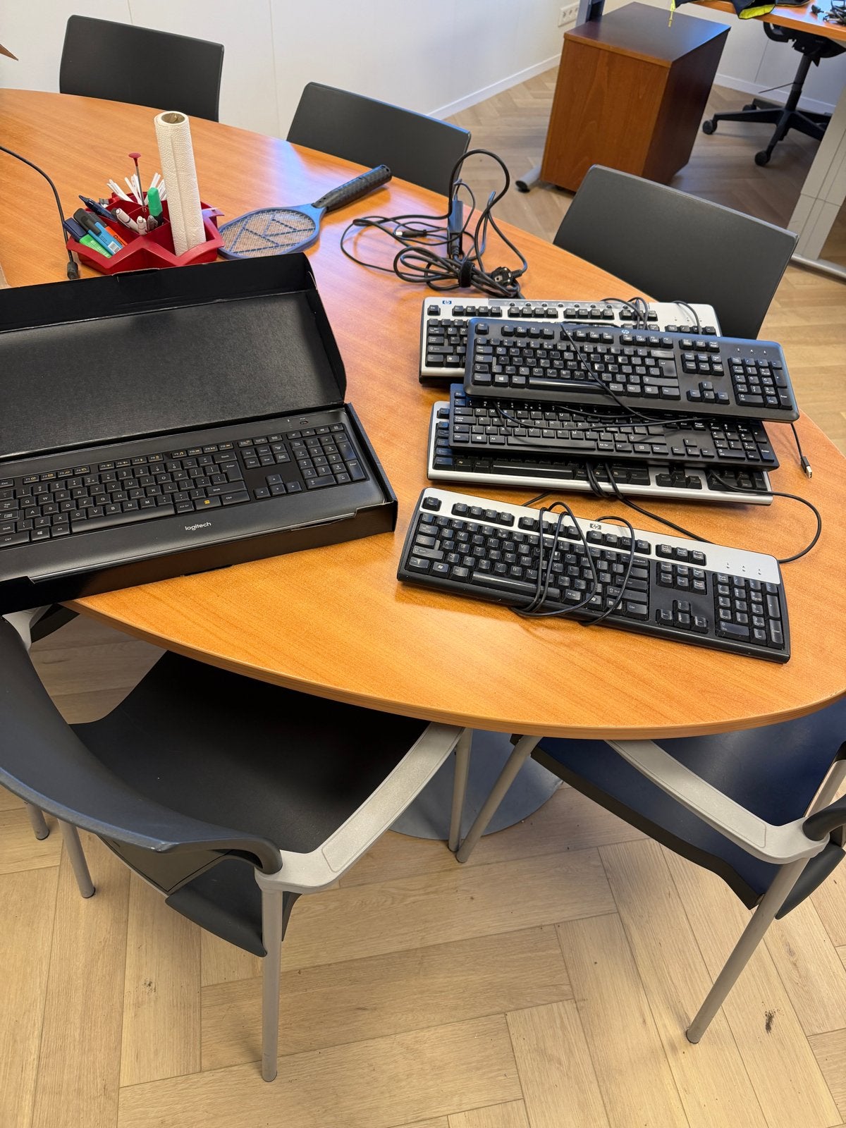 Diverse bedrade toetsenborden en muizen, Computers en Software, Ophalen, Gebruikt, Qwerty, Numeriek gedeelte