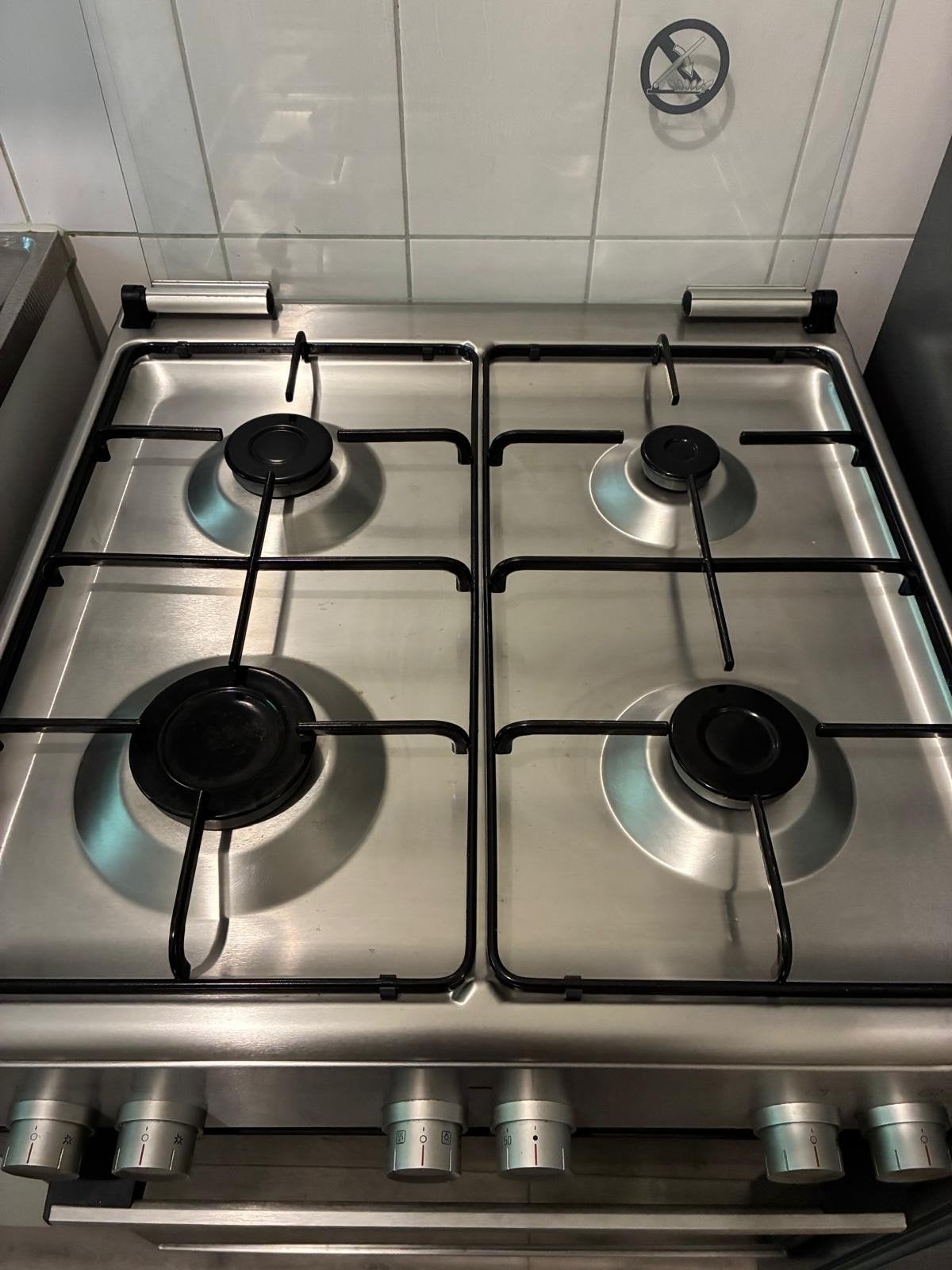Bosch Vrijstaand Gasfornuis met Oven - Zeer Goede Staat, Witgoed en Apparatuur, Fornuizen, Ophalen