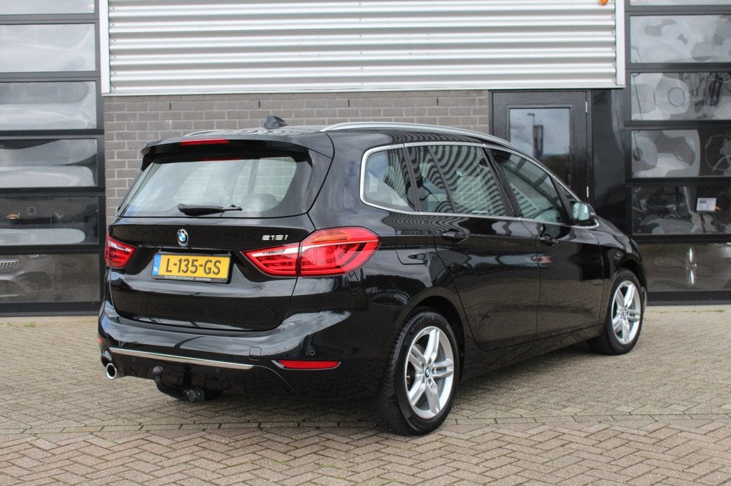 BMW 2 Serie Gran Tourer 218i 7p. Business Edition Plus / Lee, Auto's, 136 pk, Gebruikt, 7 stoelen, Zwart