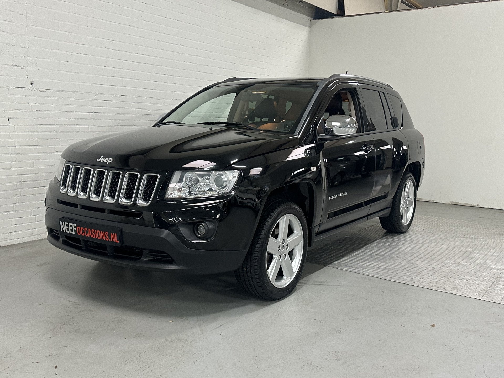 Jeep Compass 2.0 Limited AIRCO /CRUISE /LEER /LPG (bj 2012), Auto's, Jeep, 1998 cc, Gebruikt, Zwart, Bedrijf