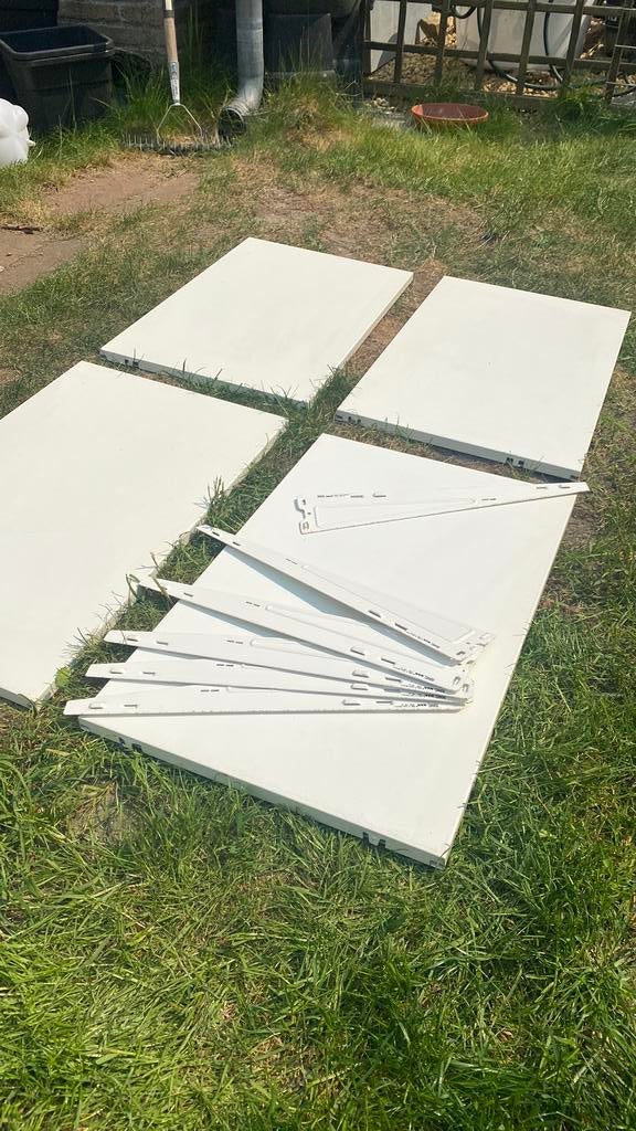 4 boaxel planken en 6 dragers wit ikea, Ophalen of Verzenden, Gebruikt