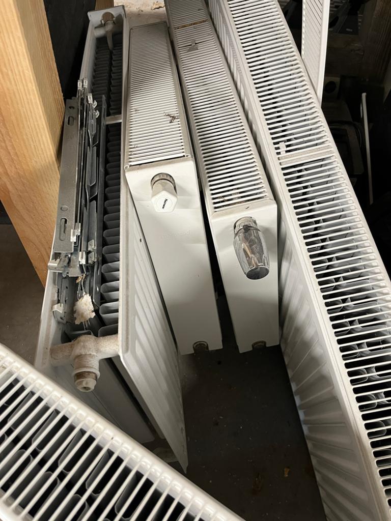 Set van 5 radiatoren, Doe-het-zelf en Verbouw, Verwarming en Radiatoren, Ophalen, Gebruikt, Radiator, 30 tot 80 cm