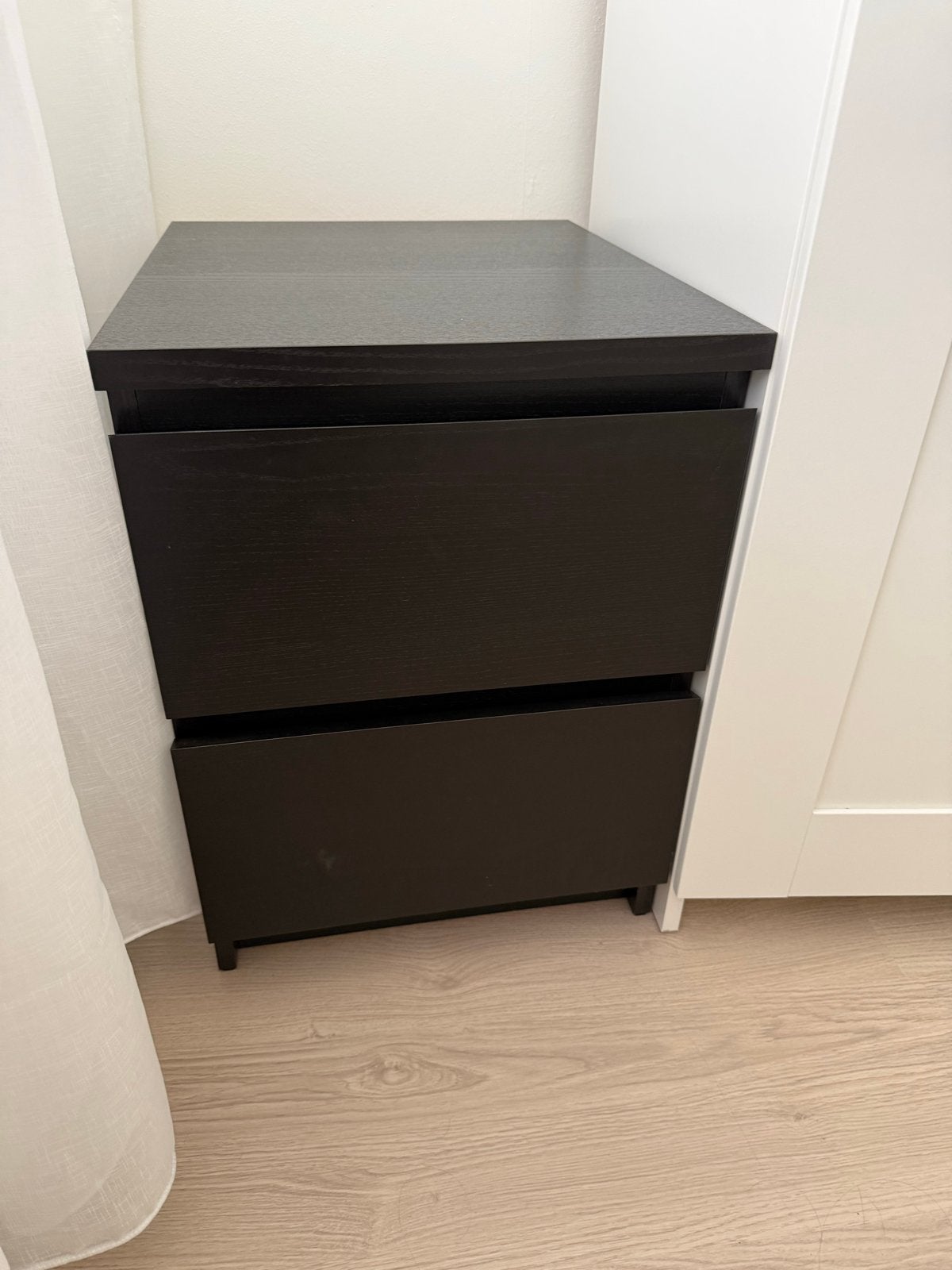 Donkerbruine ladekast met 2 laden, Huis en Inrichting, Gebruikt, 1 of 2 laden, Minder dan 100 cm, 25 tot 50 cm