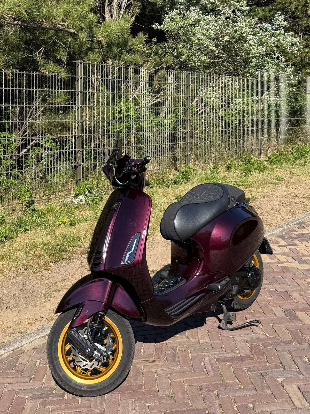 Vespa Sprint Full Option – Brandy Wine, Ophalen, Overige modellen, Maximaal 45 km/u, Zo goed als nieuw