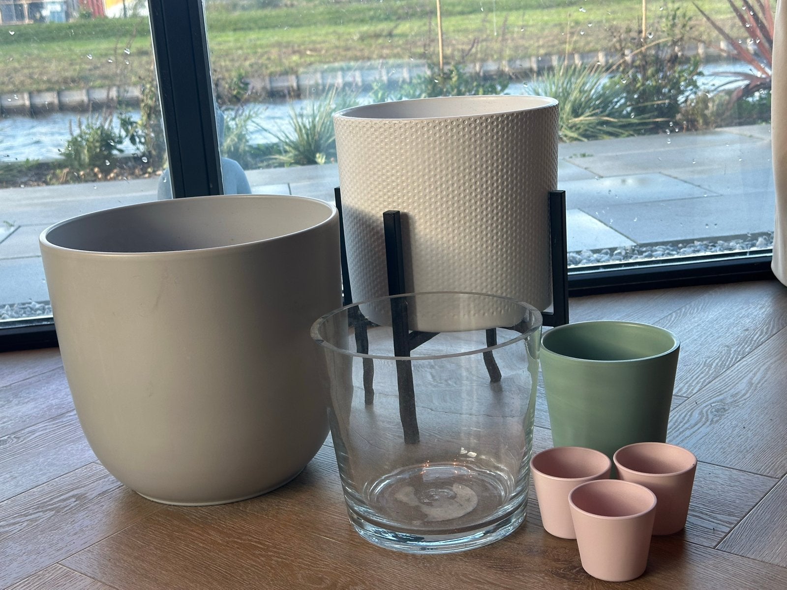 Diverse bloempotten en plantenbakken, 25 tot 40 cm, Overige materialen, Gebruikt, Rond