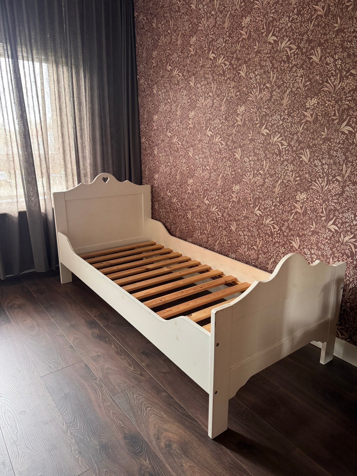 Mooi wit houten meisjes bed + lattenbodem - 90x200, Huis en Inrichting, Slaapkamer | Bedden, Ophalen, Gebruikt, 90 cm, Eenpersoons
