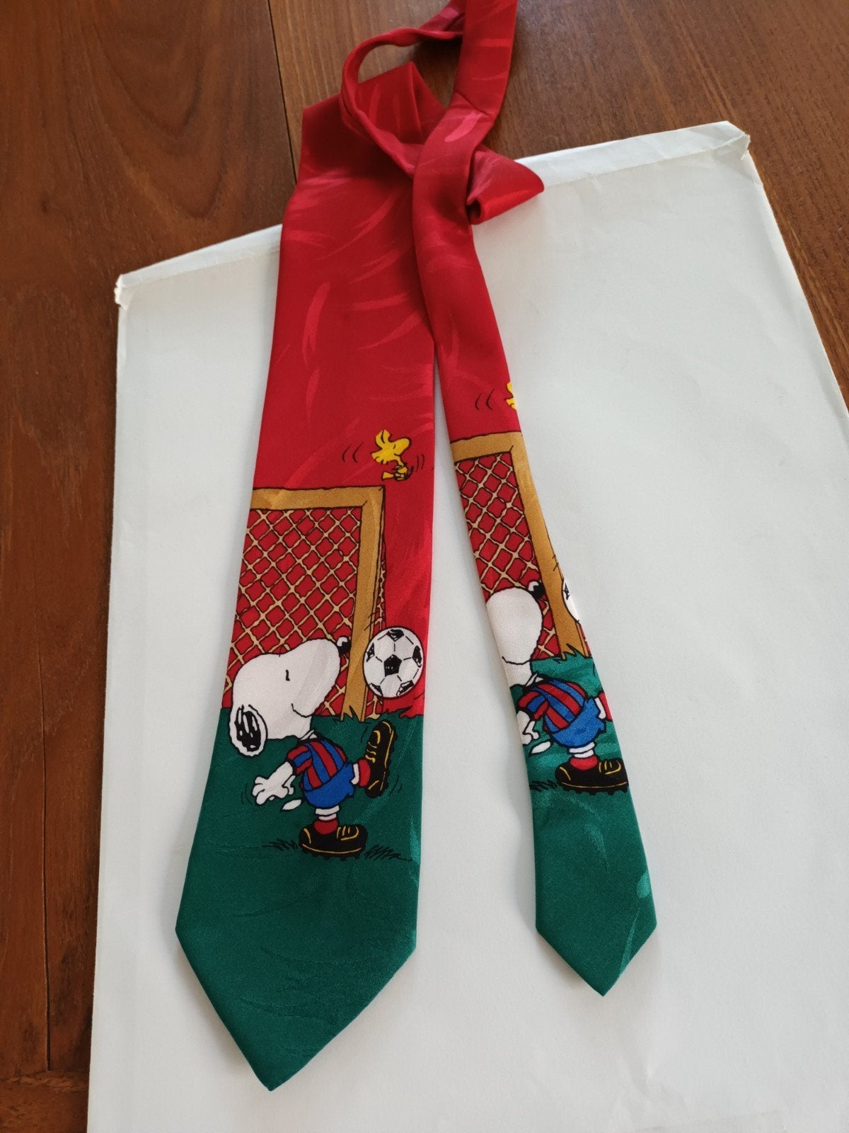 Vintage Snoopy voetbal stropdas - Nieuwstaat, Meerkleurig, Ophalen of Verzenden, Met patroon, Nieuw