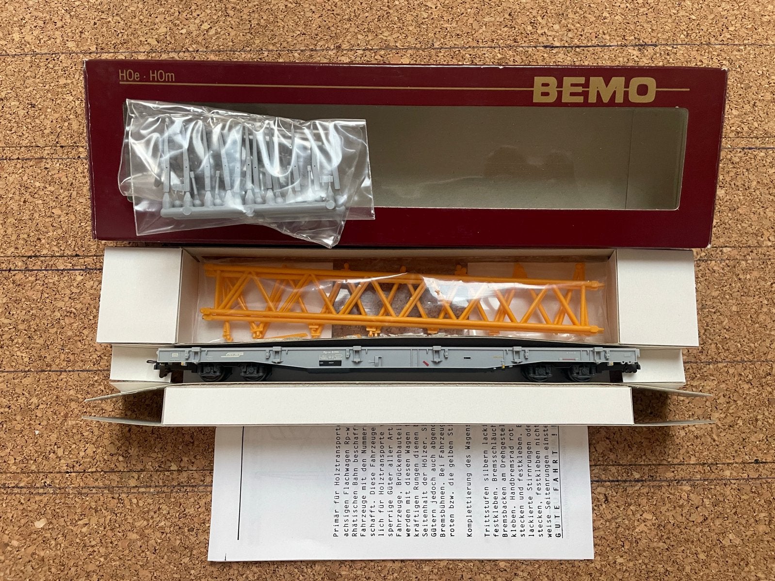 Bemo RhB H0m rongenwagen Rp-w 8289 met belading - 2280 109, Overige merken, Gelijkstroom, Wagon, Ophalen of Verzenden