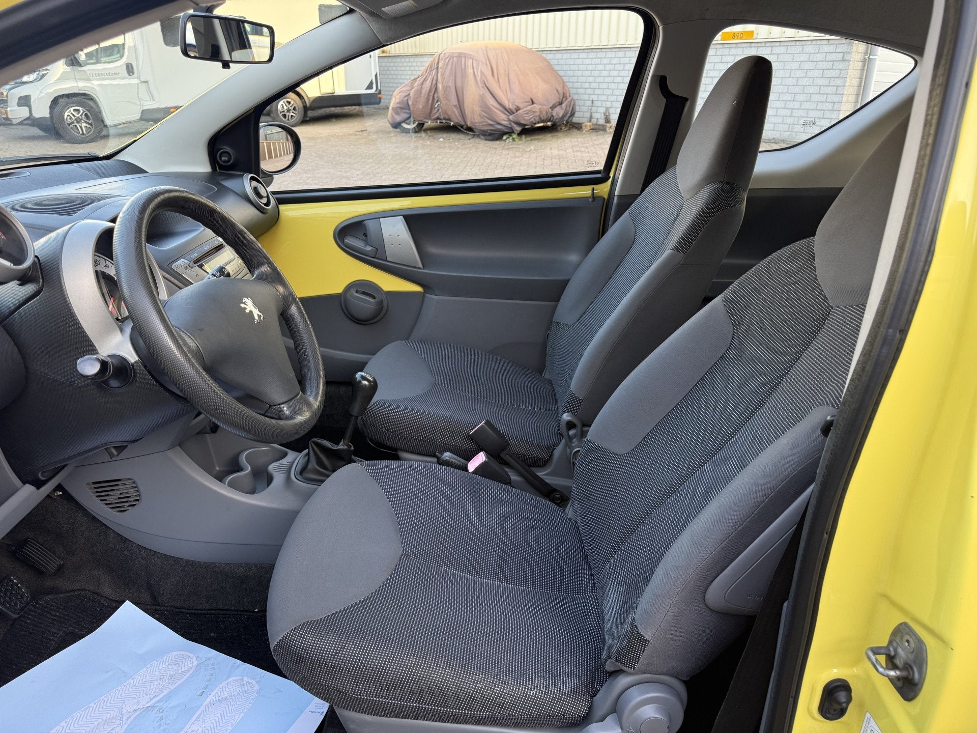 Peugeot 107 1.0-12V XR inruil koopje (bj 2006), Auto's, Voorwielaandrijving, Gebruikt, 4 stoelen, 68 pk