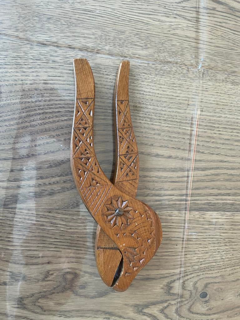 Antieke houten notenkraker, Ophalen of Verzenden