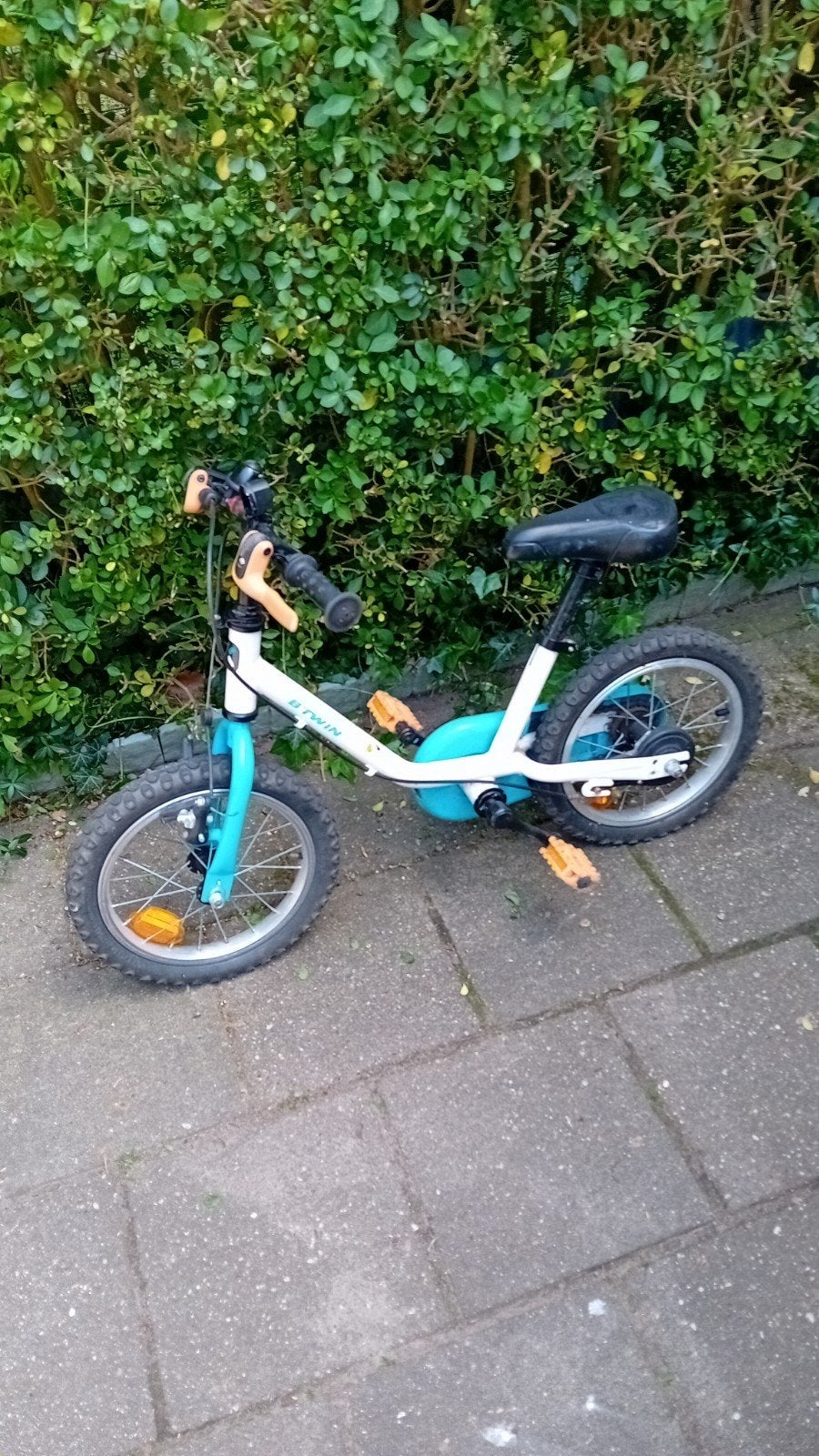 lichtblauwe kinderfiets b'twin, Zijwieltjes, Gebruikt, B.Twin, Ophalen of Verzenden