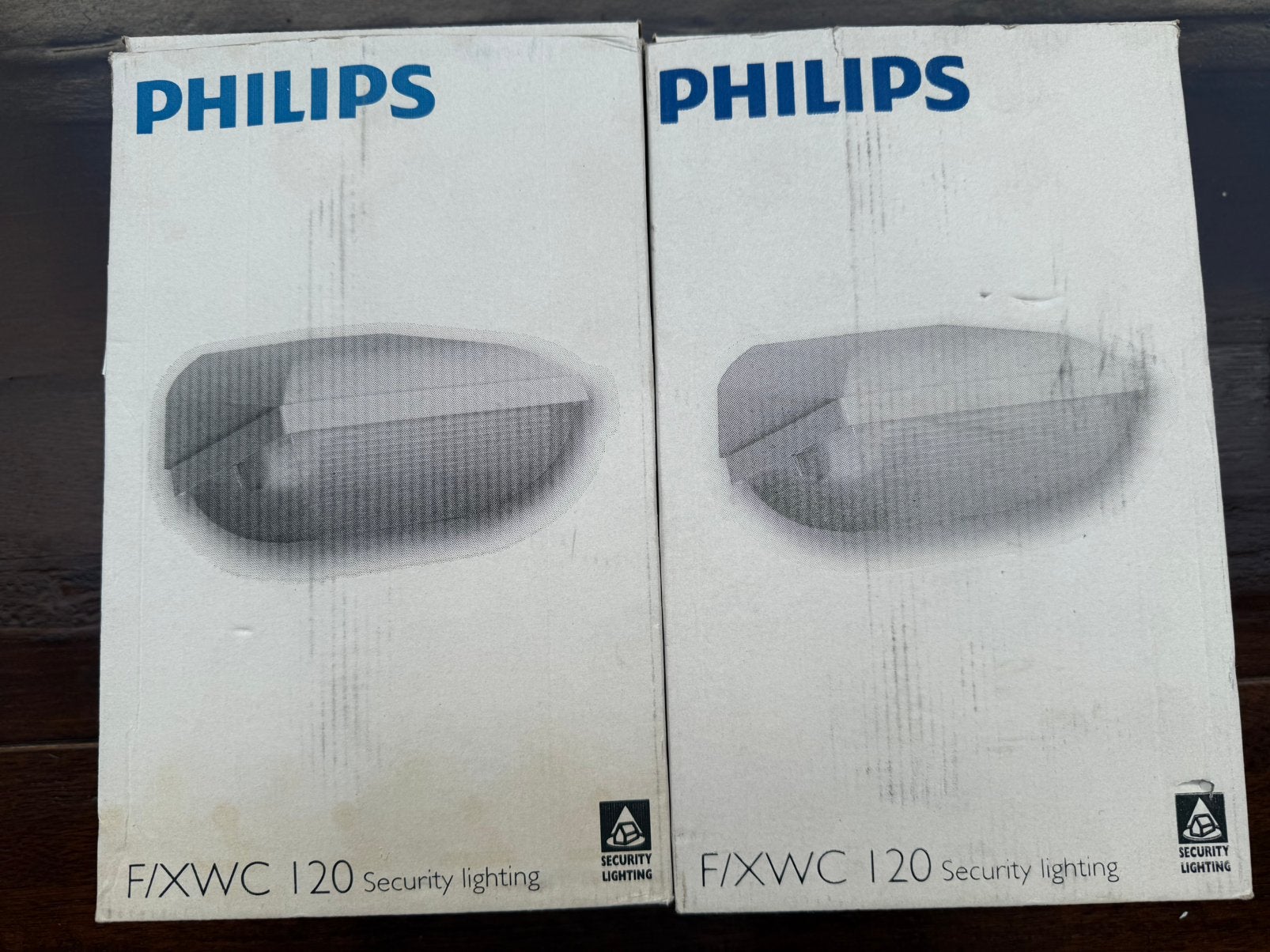 2x Philips beveiligingslamp security 120 18W/827 NIEUW, Kunststof, Minder dan 50 watt, Wandlamp, Nieuw