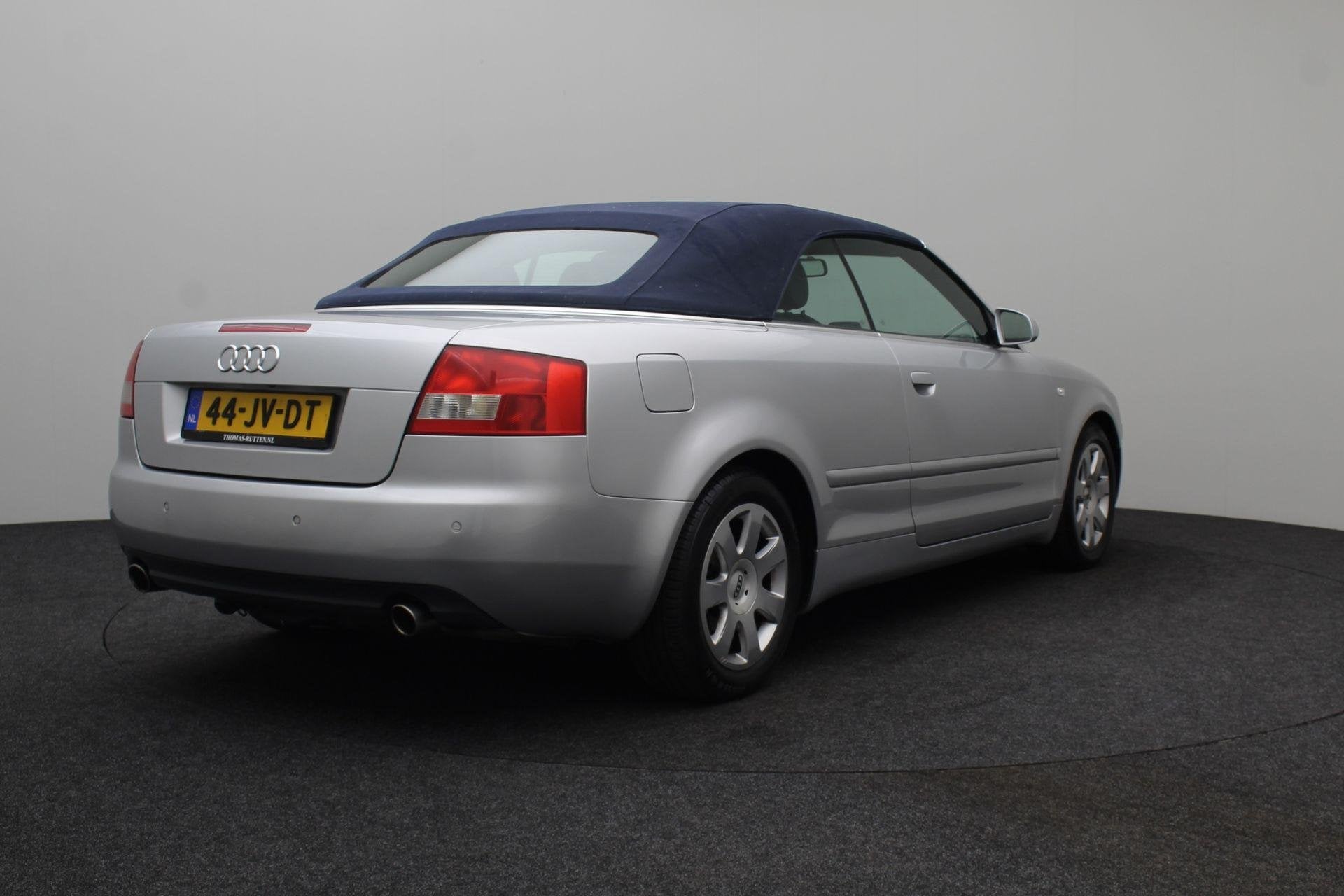 Audi A4 Cabriolet 2.4 V6 Exclusive 2002 | Elektrisch Bedienb, Auto's, Audi, Stof, Cabriolet, 4 stoelen, A4