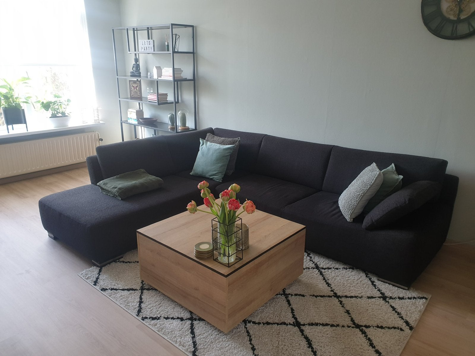 Bruine design bank! Moest zaterdag weg zijn!, Ophalen, Zo goed als nieuw