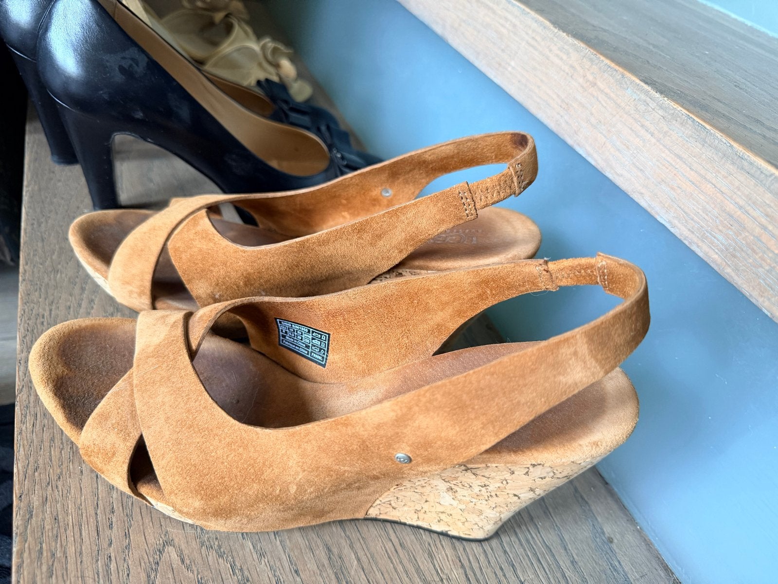 Ugg Australia sleehak sandalen - Zo goed als nieuw, Ophalen of Verzenden, Zo goed als nieuw, Bruin, Sandalen of Muiltjes