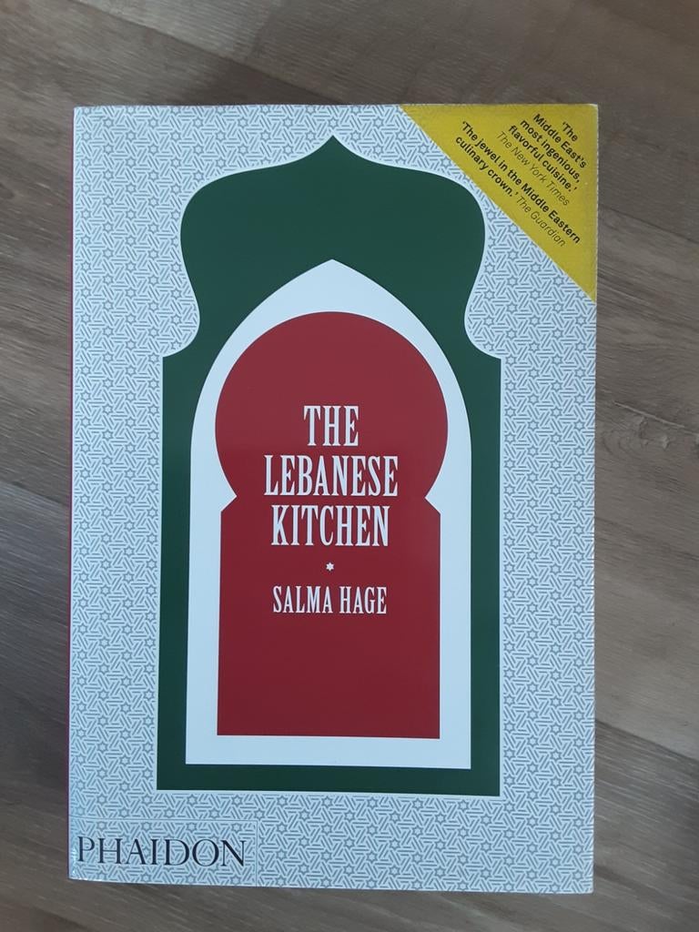 The Lebanese Kitchen - Salma Hage Kookboek, Boeken, Kookboeken, Midden-Oosten en Marokko, Salma Hage, Ophalen of Verzenden, Zo goed als nieuw