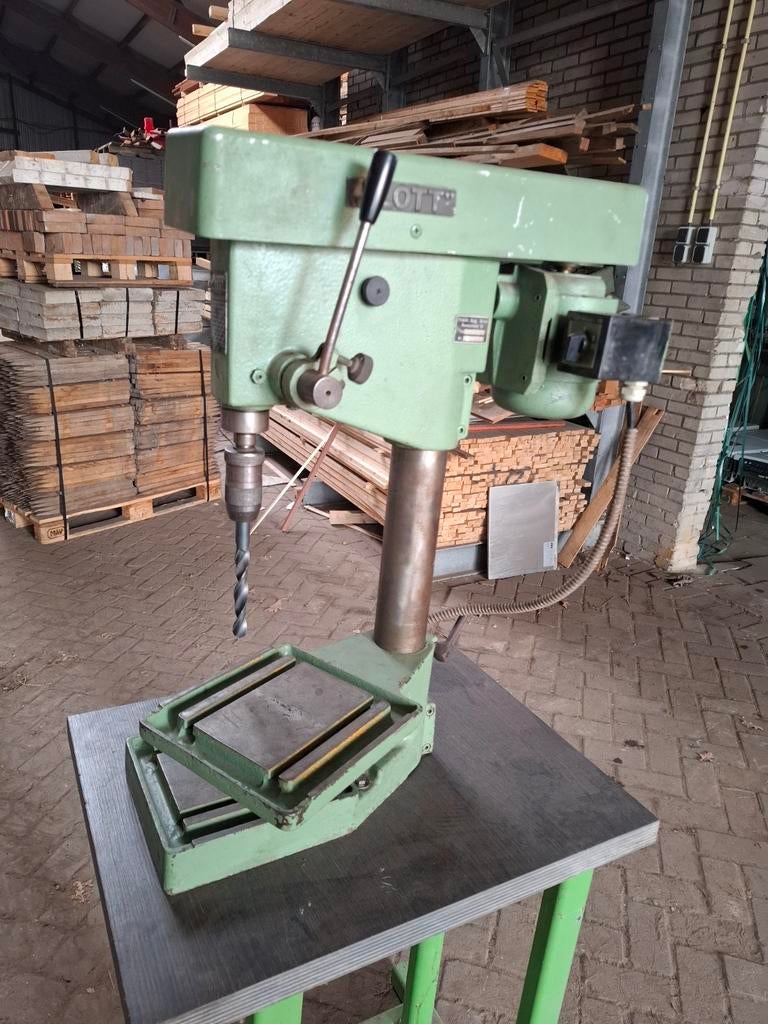 Kolomboormachine Kolom boormachine boor machine, Doe-het-zelf en Verbouw, Gereedschap | Boormachines, Ophalen of Verzenden, Gebruikt