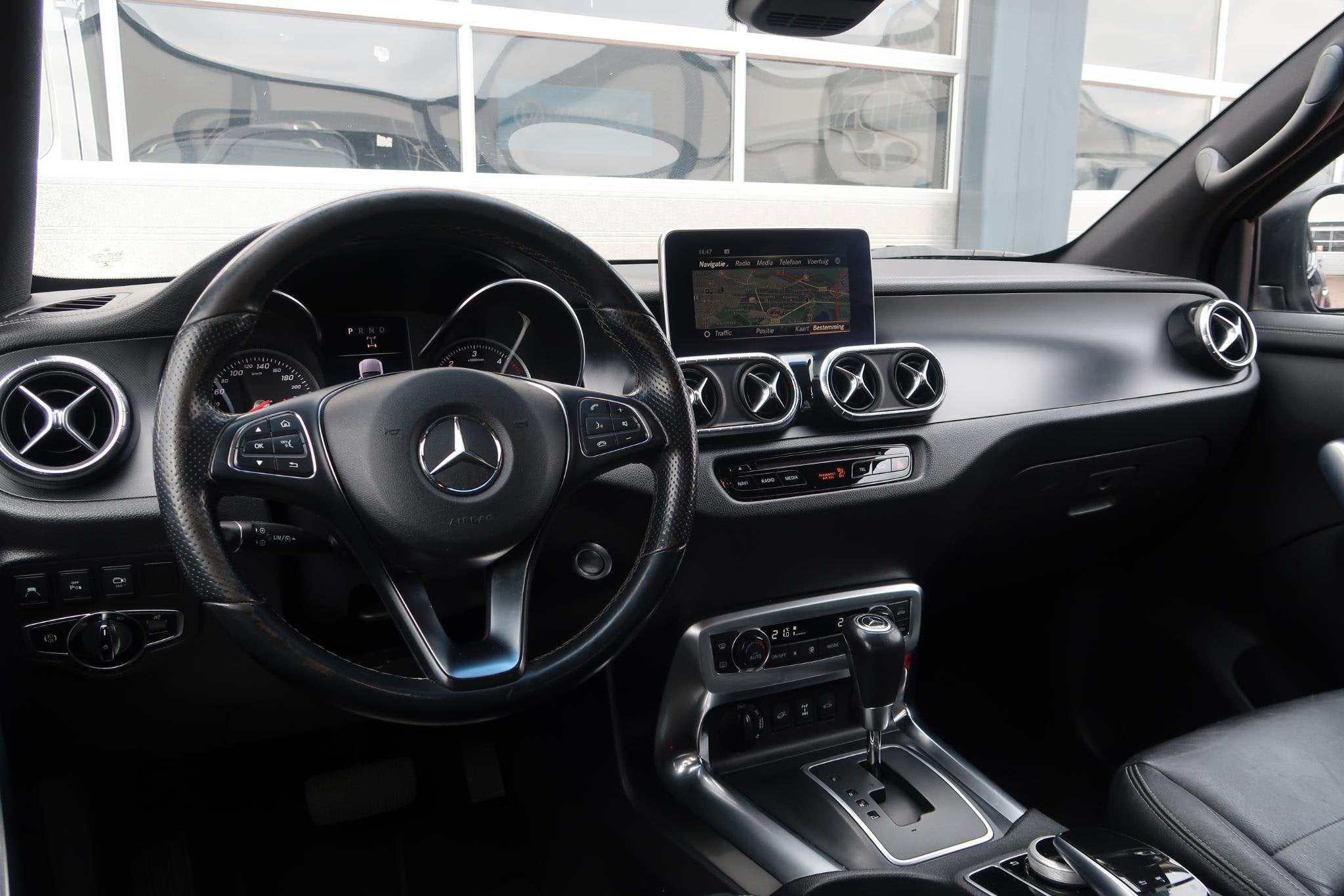Mercedes-Benz X-klasse 250 d 4-MATIC DC MARGE!/ AUT/ LED/ 36, Gebruikt, Blauw, Automatische klimaatregeling, Leder