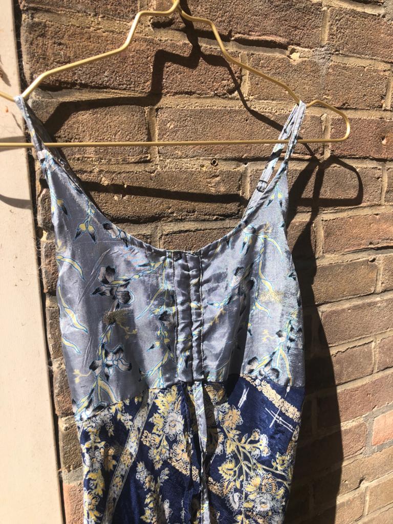 Zomerse bloemenjurk, xs of 13 jaar zoiets, Maat 38/40 (M), Blauw, Ophalen of Verzenden, Zo goed als nieuw