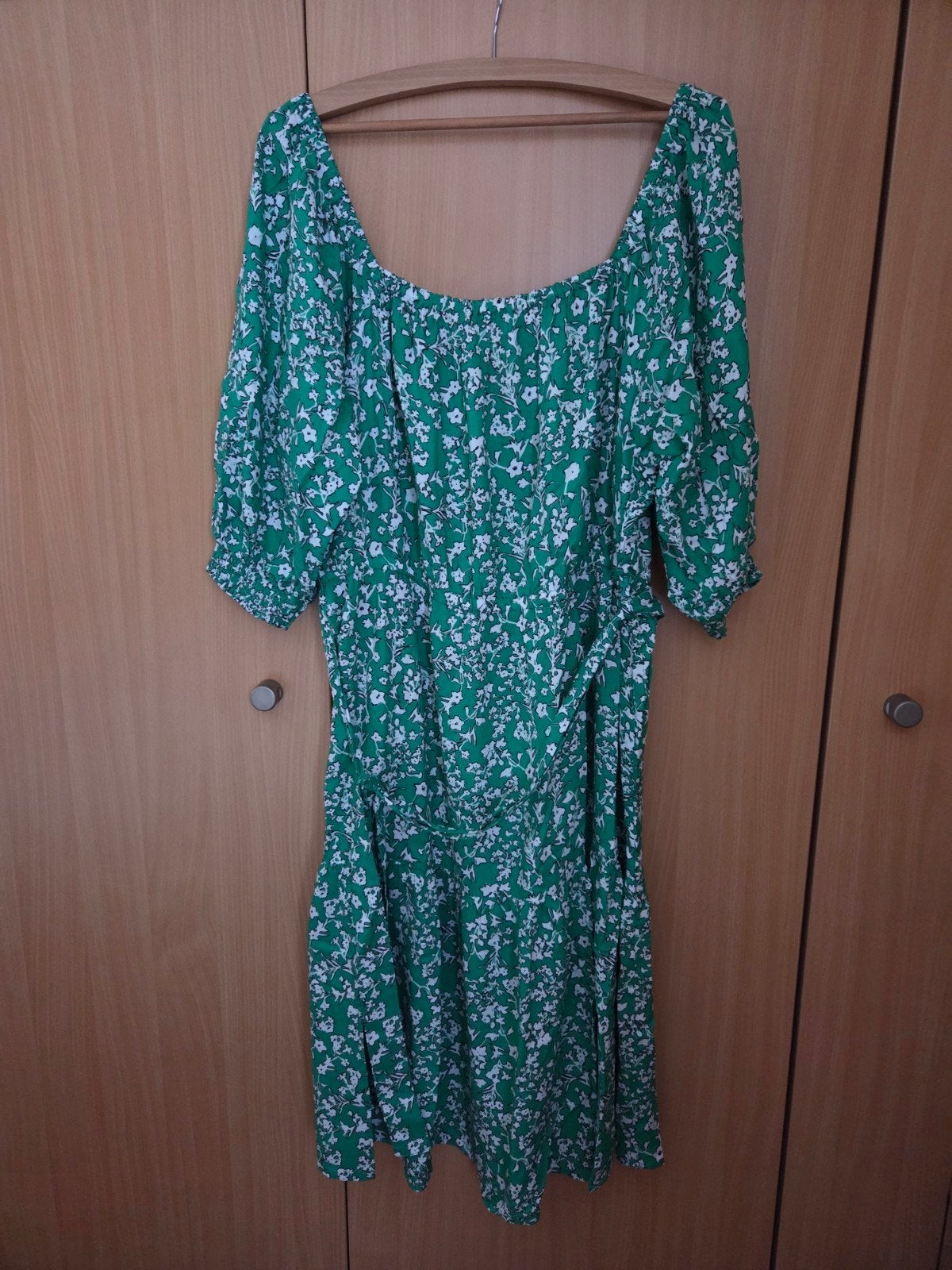 Offshoulder jurk, Kleding | Dames, Grote Maten, Zo goed als nieuw, Jurk, Groen, Ophalen of Verzenden
