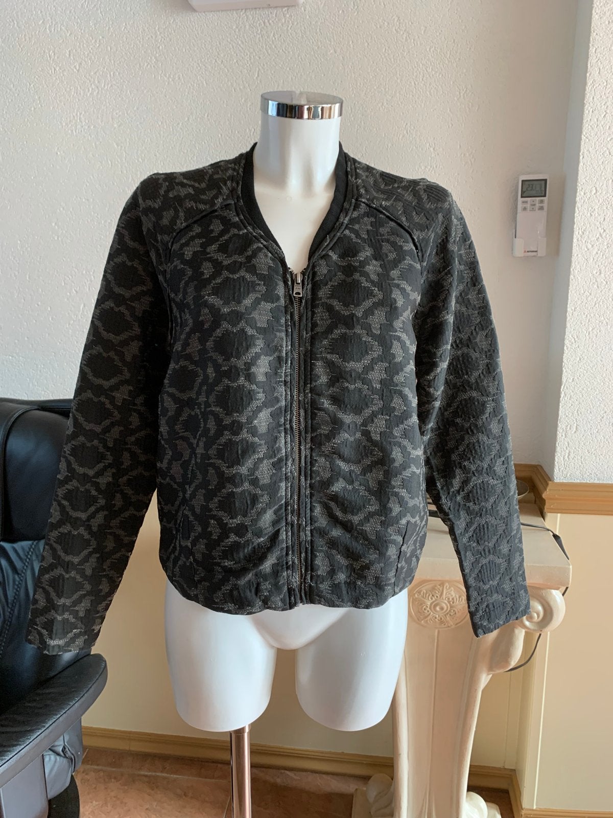 Garcia Jeans Bomberjack met Patroon - Maat S, Ophalen of Verzenden, Zo goed als nieuw, Maat 36 (S), Zwart