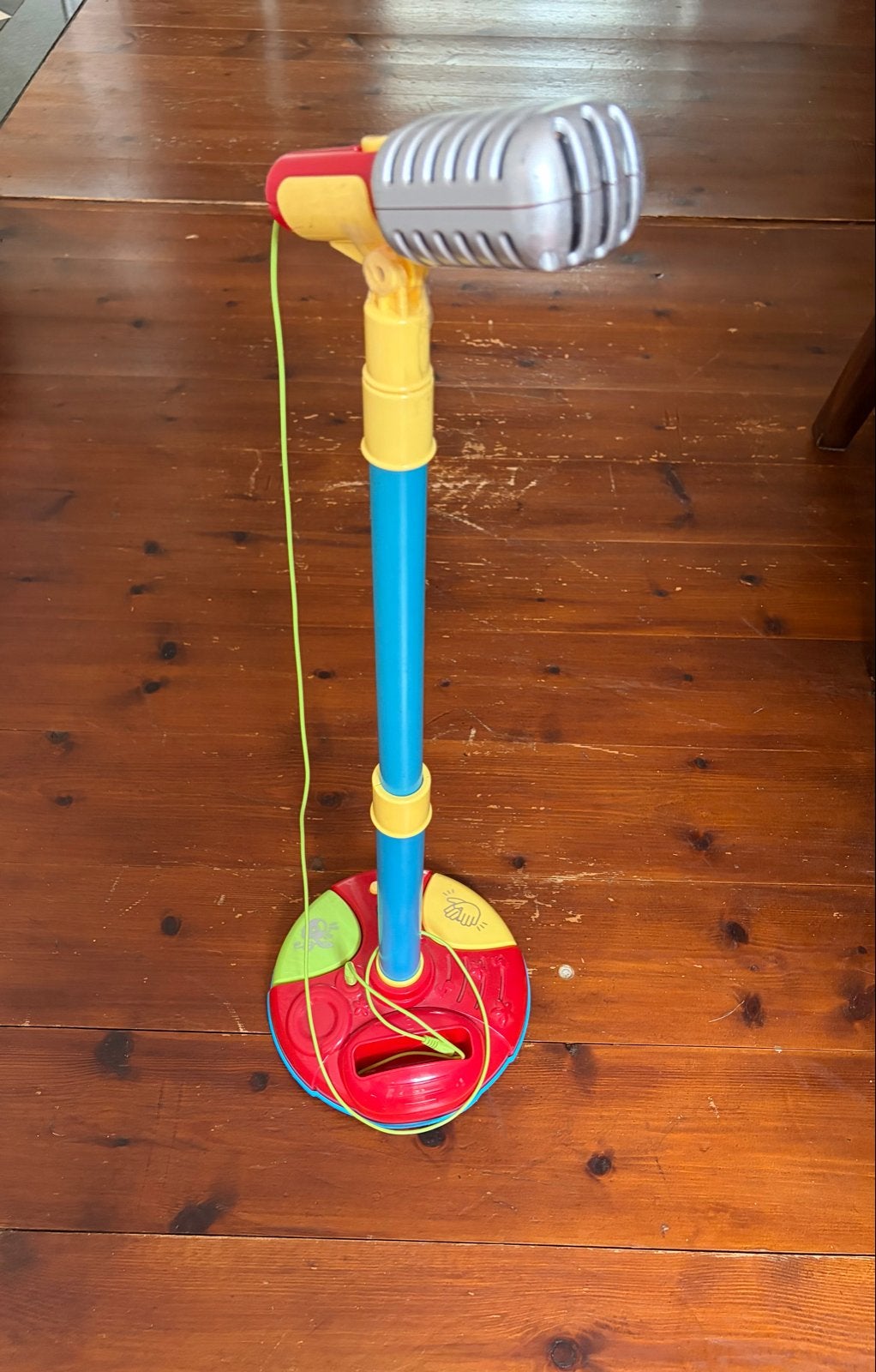 Kinder microfoon met standaard - Karaoke plezier!, Ophalen of Verzenden, Gebruikt, Jongen of Meisje
