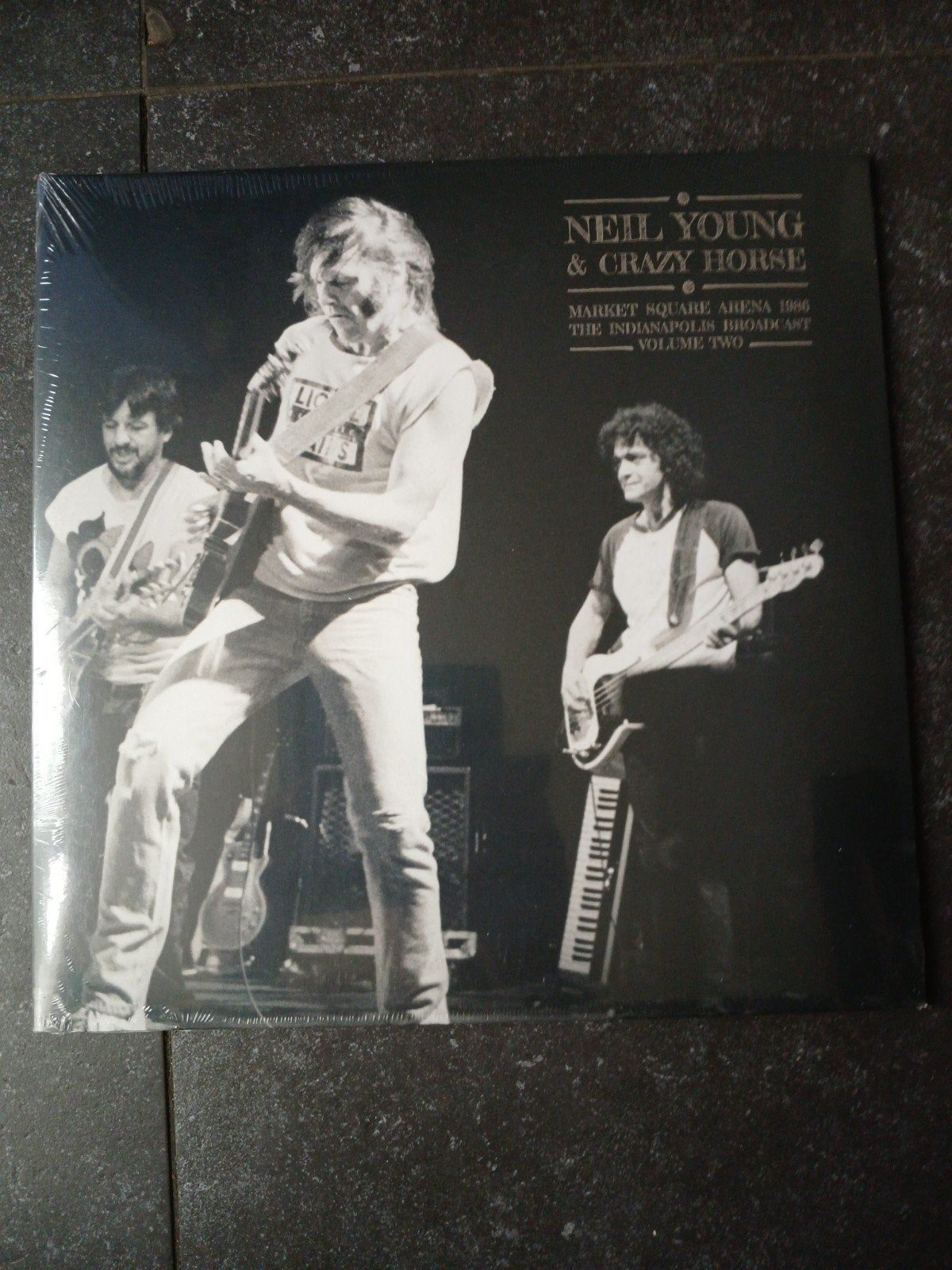 Nieuwe LP Neil Young & Crazy Horse - Market Square Arena, Ophalen of Verzenden