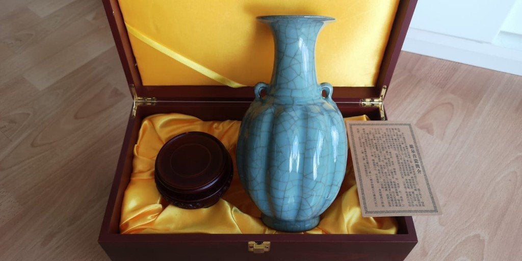 Celadon vaas met craquelé-glazuur in geschenkdoos, Ophalen of Verzenden