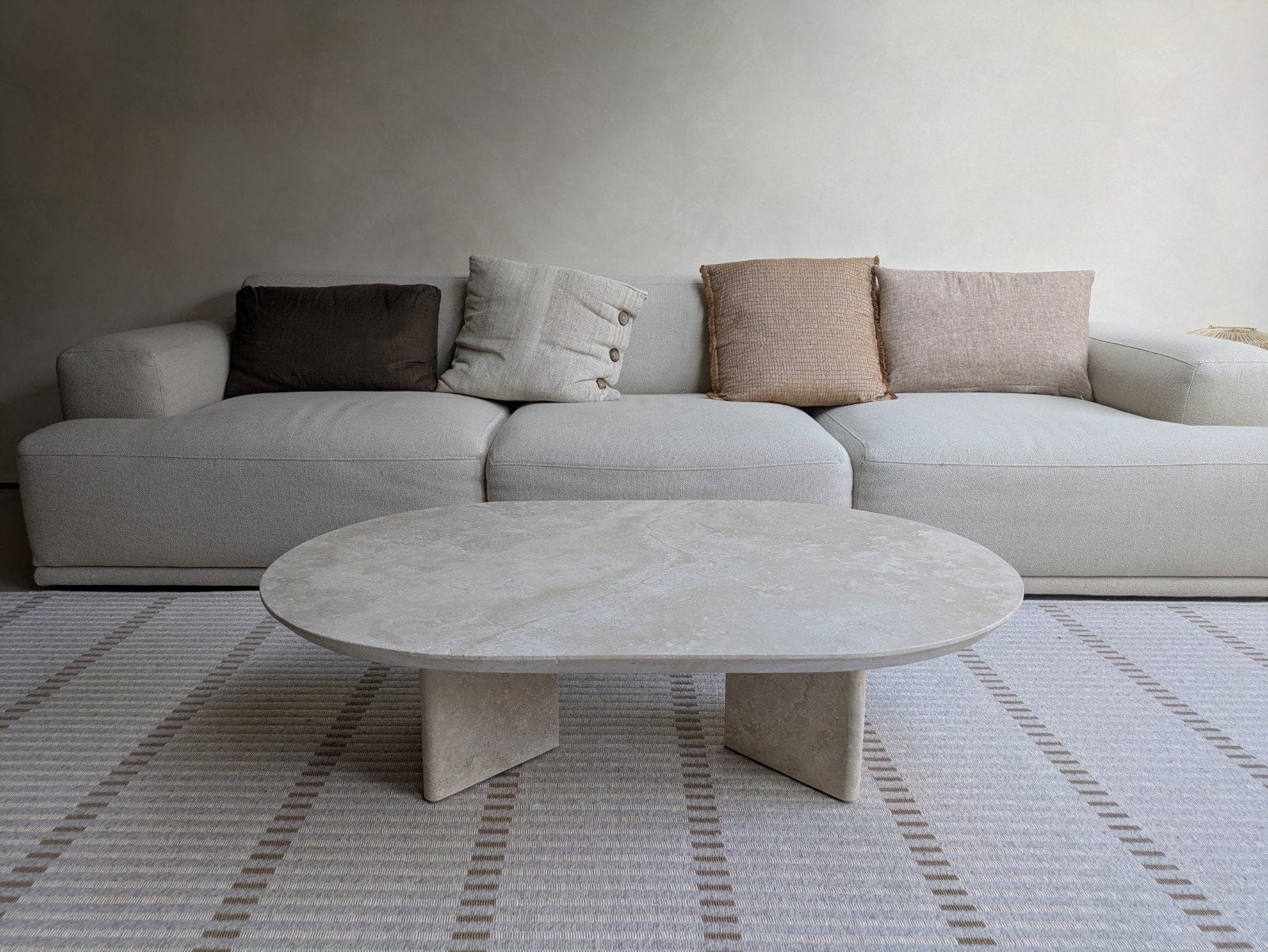 Travertin salontafel van Pantoufle Design - Travertijn tafel, Overige materialen, 100 tot 150 cm, Zo goed als nieuw, Ovaal