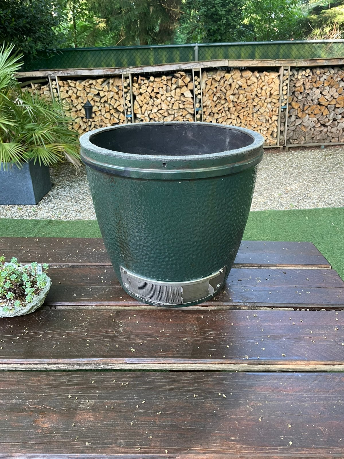Big green egg base medium, Ophalen, Gebruikt, Met accessoires