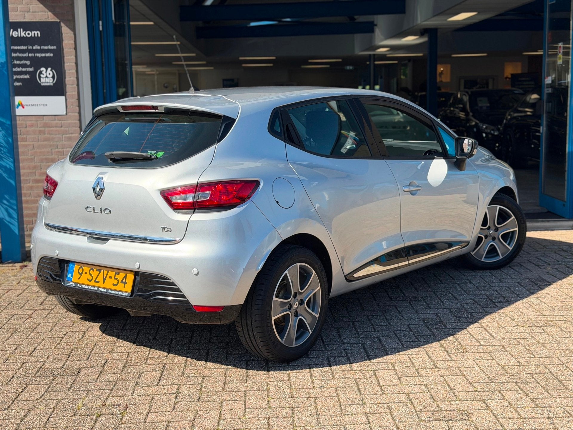 Renault Clio 0.9 TCe Expression 2014 NAVI CLIMA LM NAP!, Auto's, Voorwielaandrijving, Stof, Zwart, 540 kg