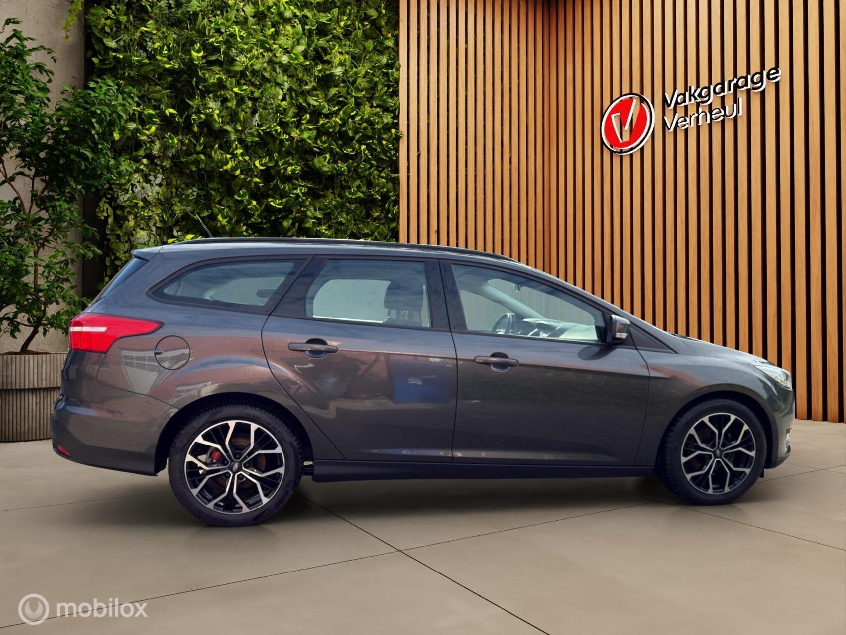 Ford Focus Wagon 1.0 Trend 101Pk ✅Nap ✅Boekjes ✅Trekha, Auto's, Dealer onderhouden, 101 pk, Gebruikt, Euro 6