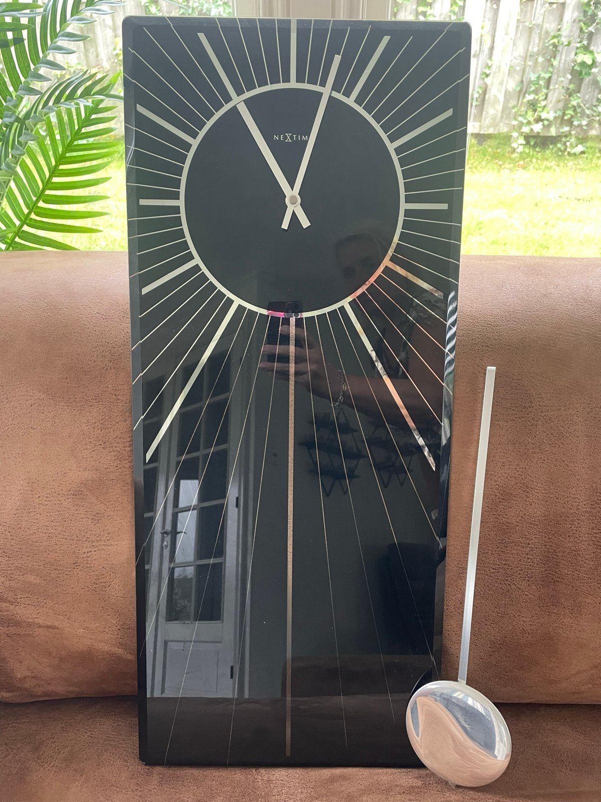 Nextime Klok Glans Zwart met Slinger - Modern Design, Ophalen, Wandklok, Met slinger, Analoog