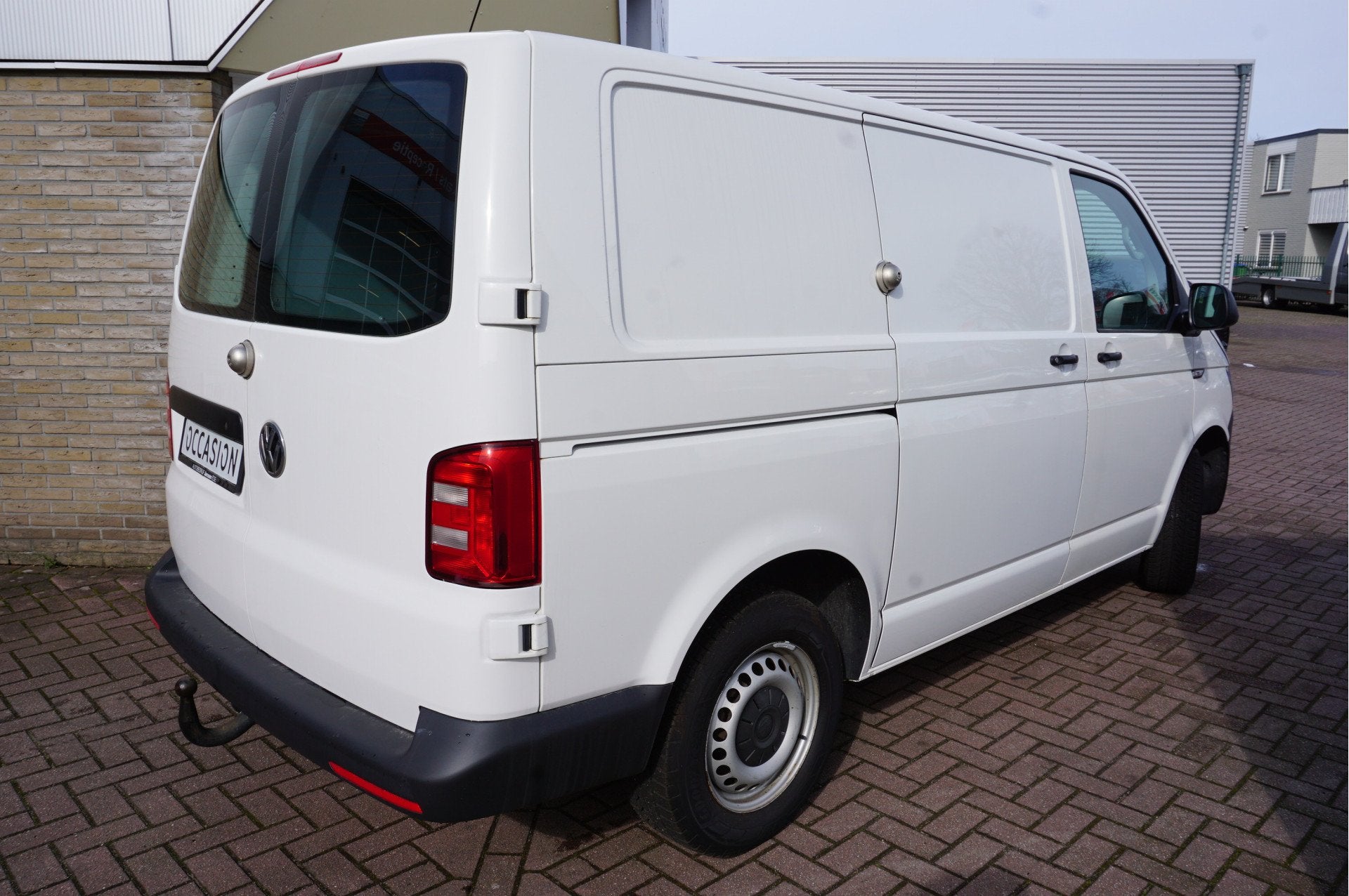 Volkswagen Transporter 2.0 TDI L1H1 Automaat (bj 2016), Auto's, Gebruikt, 4 cilinders, Volkswagen, 2500 kg