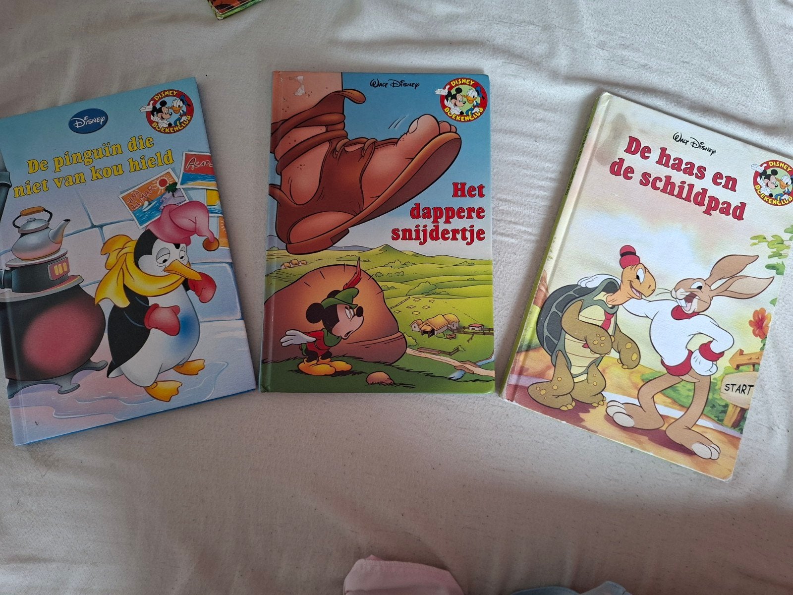 3 Disney boeken: De pinguïn, Het dappere snijdertje, De haas, Gelezen, Jongen of Meisje, Ophalen of Verzenden, Voorleesboek