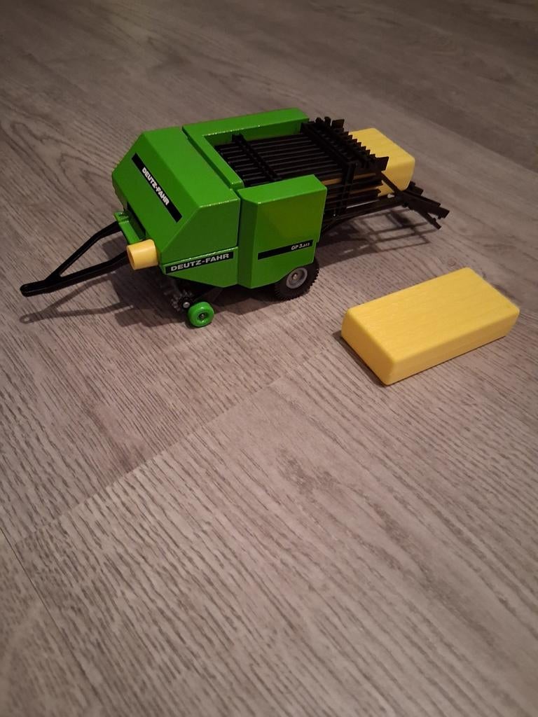 Siku Deutz-Fahr Balenpers met Baaltje, Ophalen of Verzenden, Gebruikt, Tractor of Landbouw