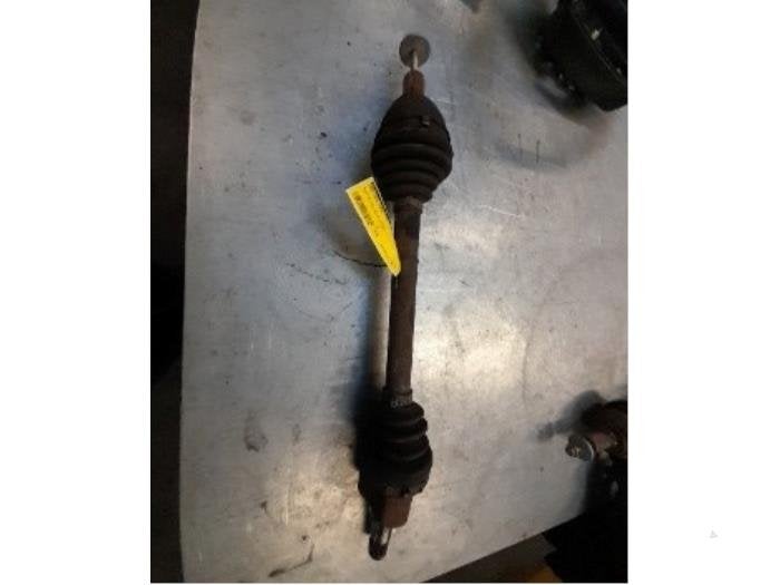 Aandrijfas links-voor van een Ford Focus, Gebruikt, -, -, Ophalen of Verzenden