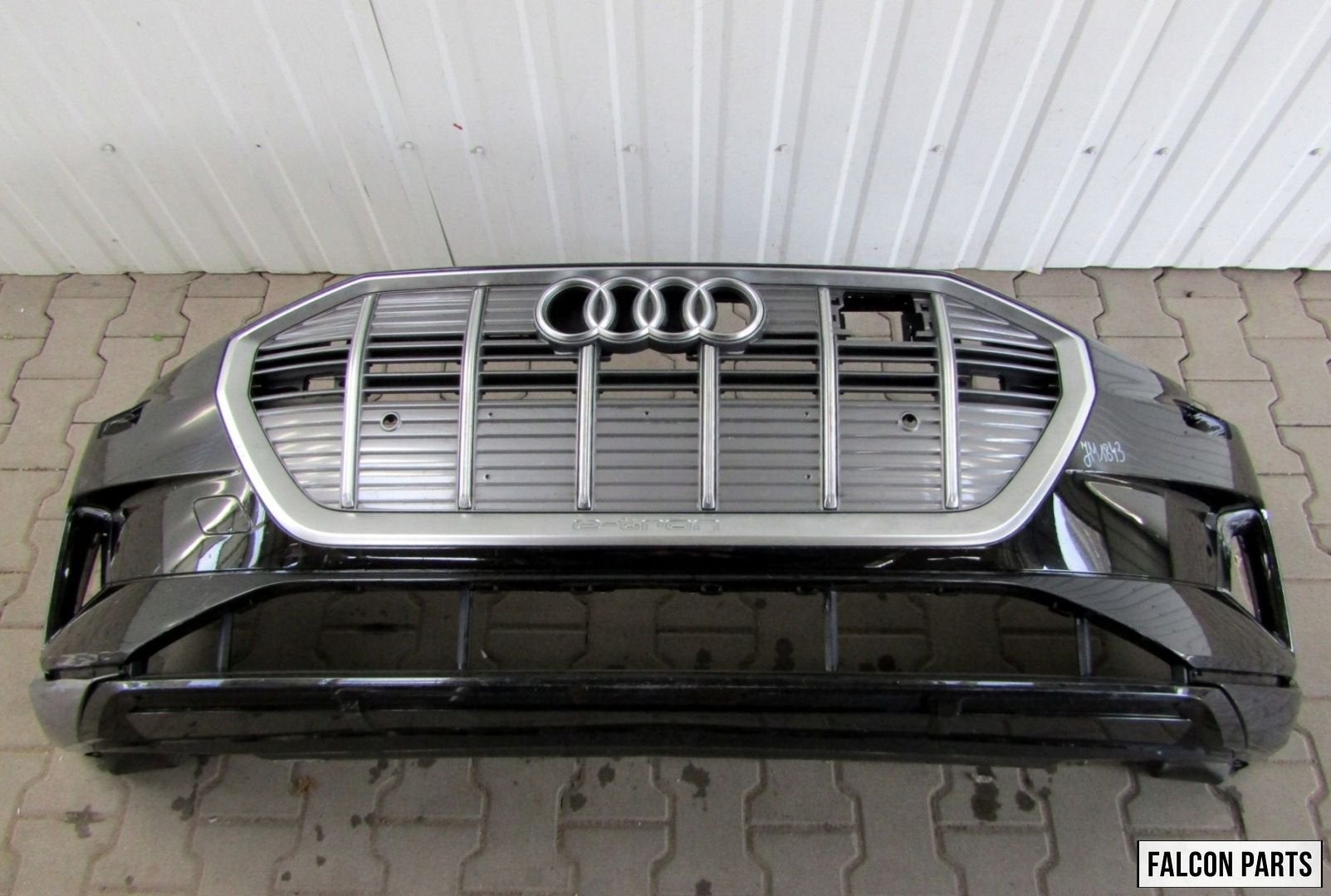 AUDI E-TRON VOORBUMPER, Auto-onderdelen, Gebruikt, -, Voor, -