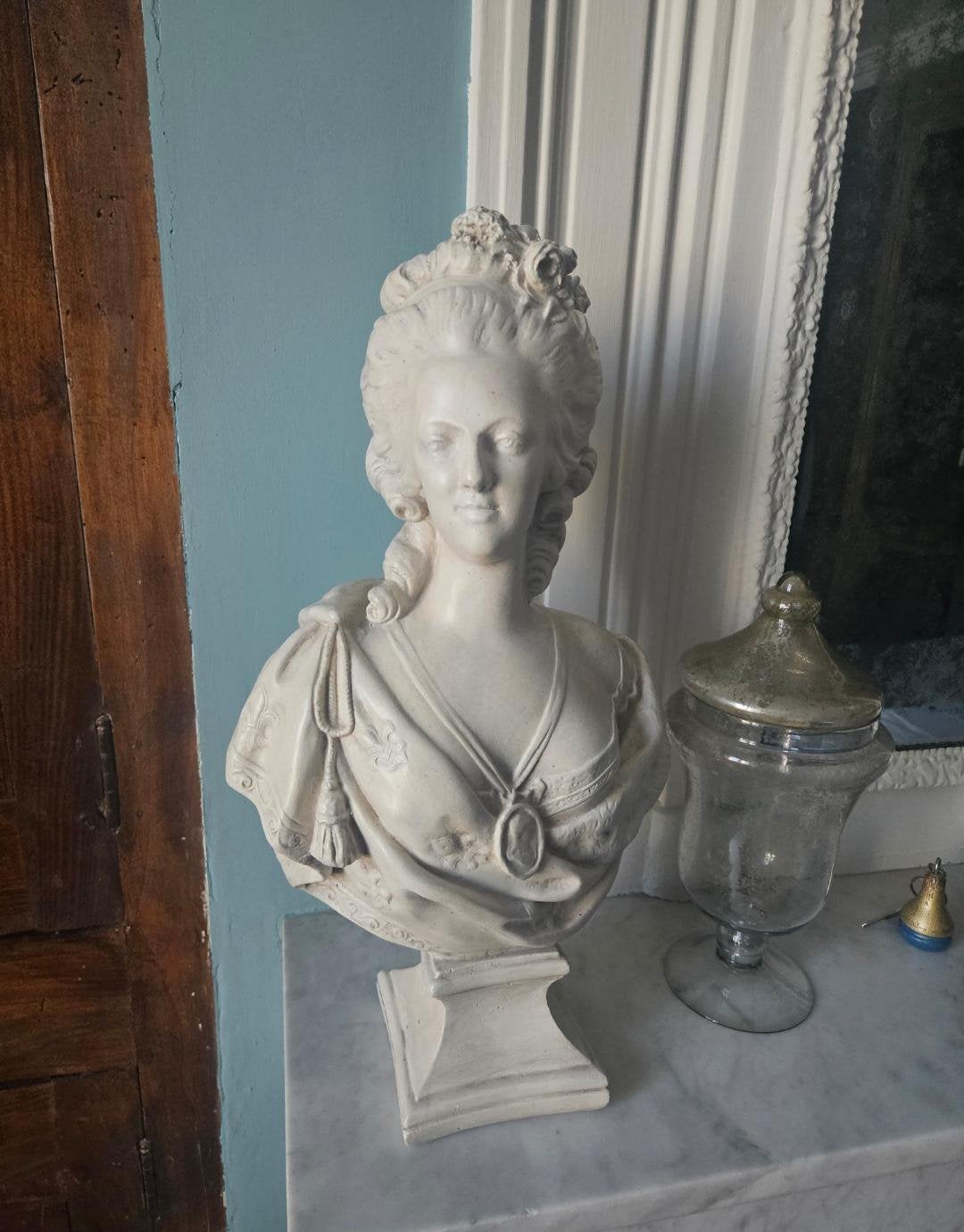 Klassieke buste Marie Antoinette, Ophalen