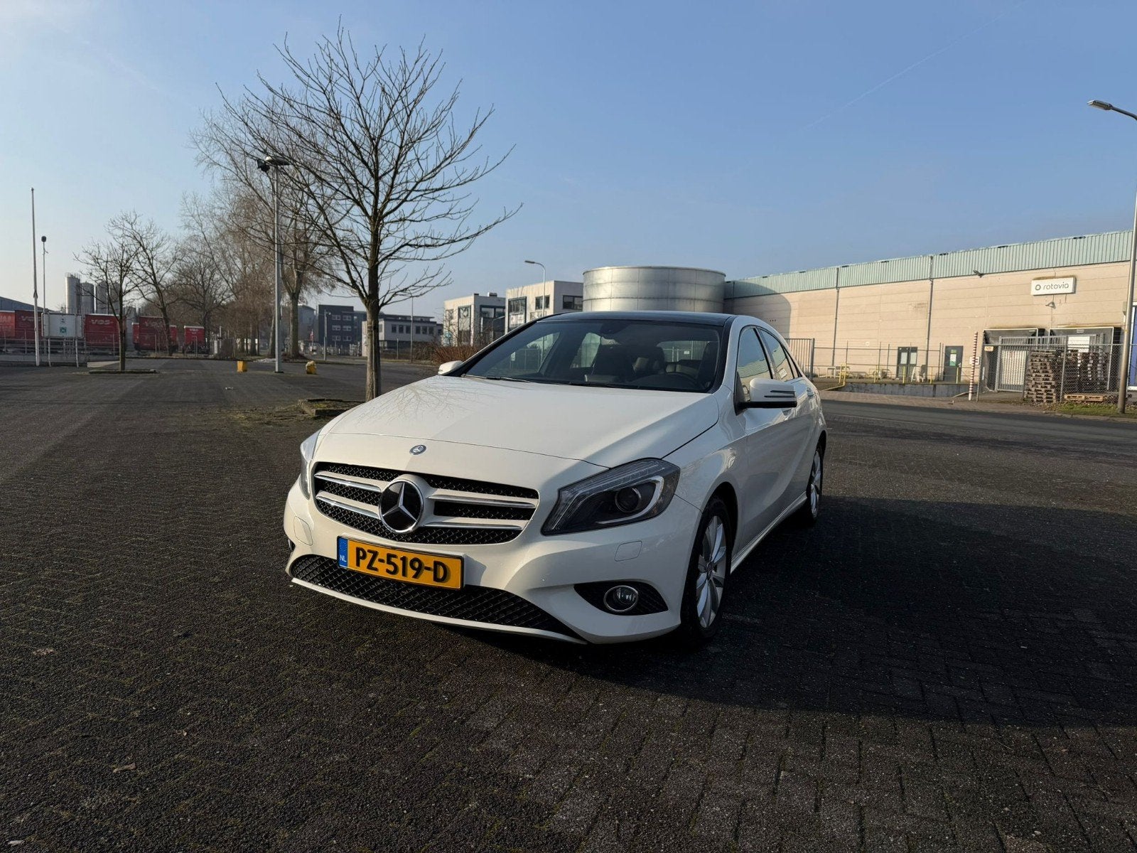Mercedes-Benz A-Klasse A180 1.6 Blue Efficiency 2012 Wit, Auto's, Bluetooth, Achterwielaandrijving, Zwart, 4 cilinders