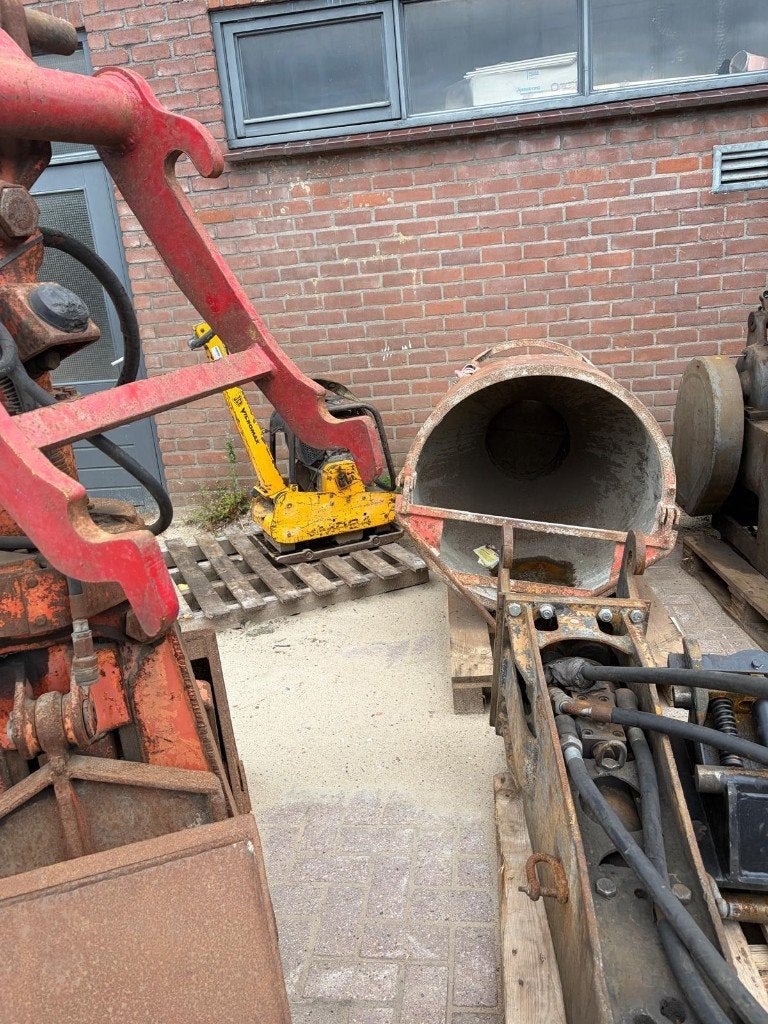 Bouw- en grondverzetmaterieel, Ophalen, Gebruikt