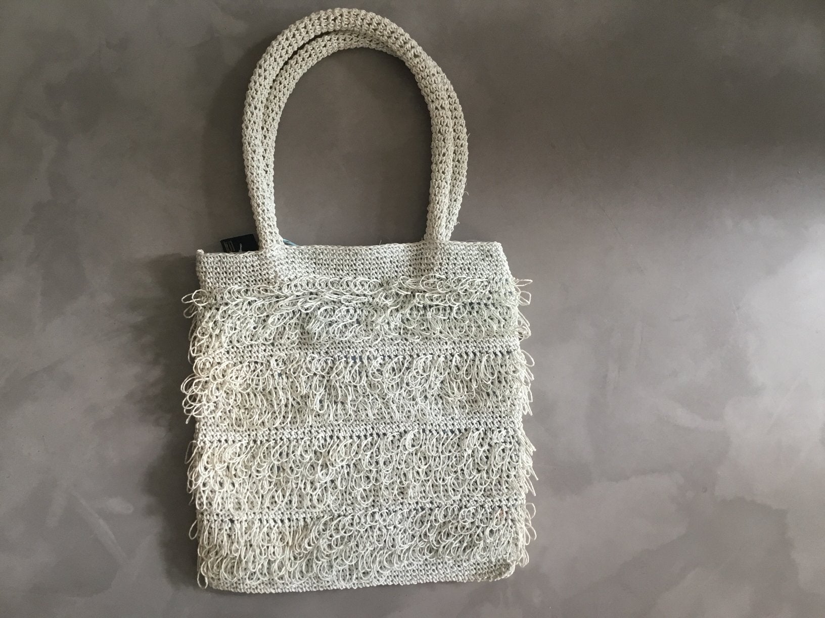 Nieuwe aparte raffia tas vergrijsd lichtblauw, Ophalen of Verzenden, Nieuw, Overige kleuren, Shopper